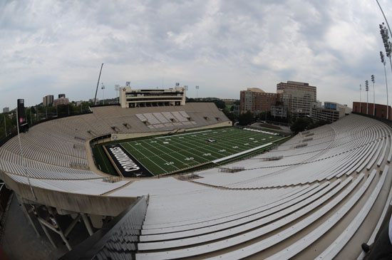550vustadium73012.jpg