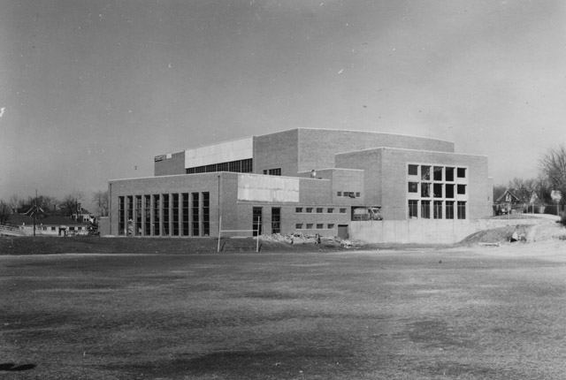 640memorialgym120713.jpg