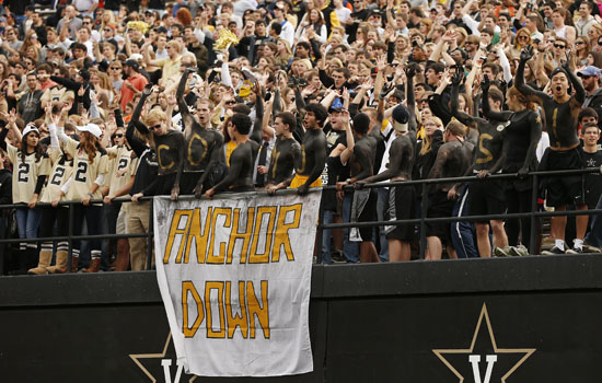 crowd2012vu122712.jpg