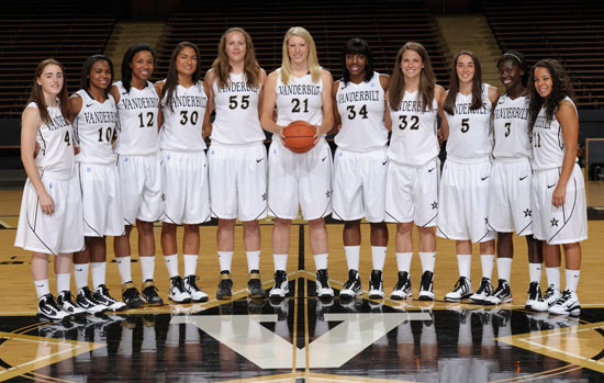 wbb1112_550_team.jpg