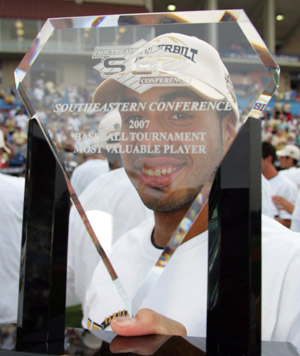 Alvarez with 2007 SEC MVP award