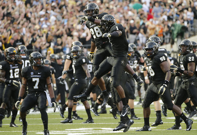 640ladlercelebration122713.jpg