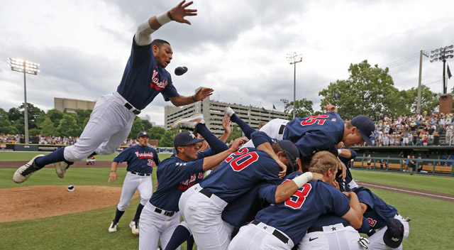640dogpile61014.jpg