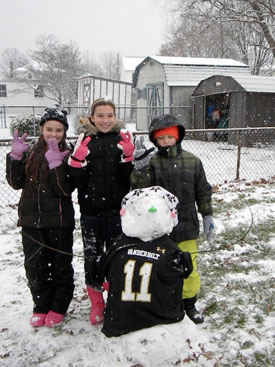 275vusignsnowman010212.jpg