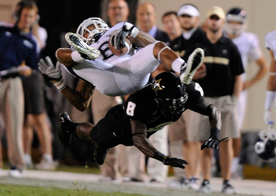 550_wilson_uconn_tackle.jpg