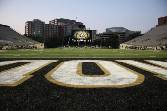 550stadiumwide81112.jpg