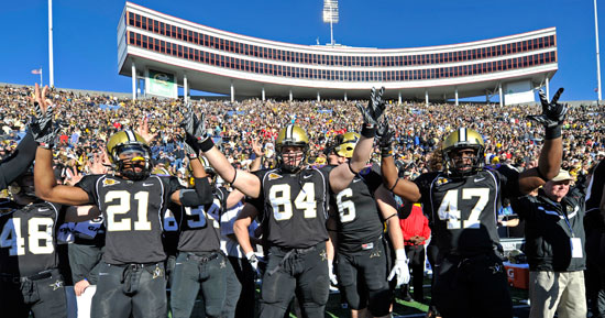 550_crowd_team_vu_memphis.jpg