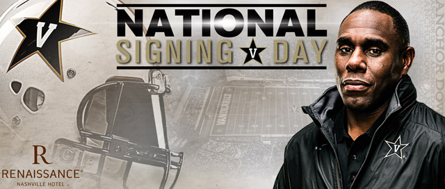 6402014signingday2414.jpg