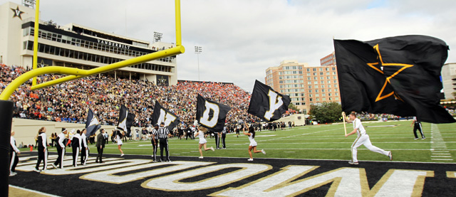 640cheerflagfb7814.jpg