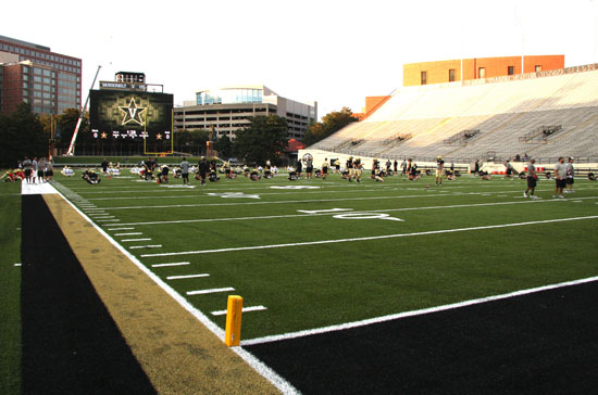 550fieldwide81212.jpg