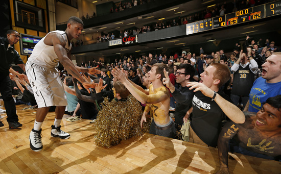 550_dp_fans_mbb.jpg
