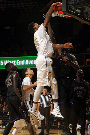 300damianjones111614.jpg