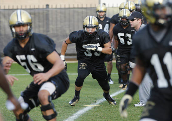 defense_550_scrimmage_spring_1.jpg