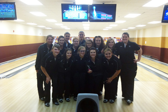 102012_550_bowl_team.jpg