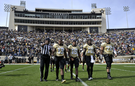 captains_550_vu.jpg
