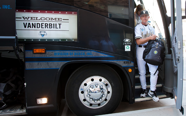 640corbinbus61314.jpg