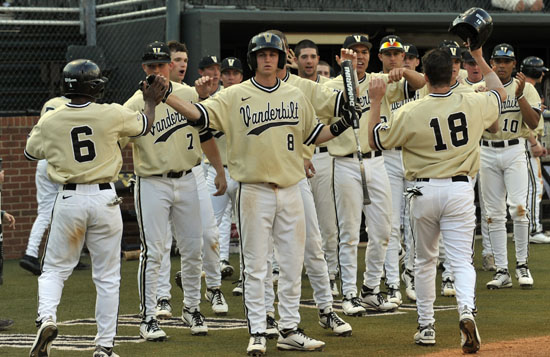 550_run_032012_baseball.jpg