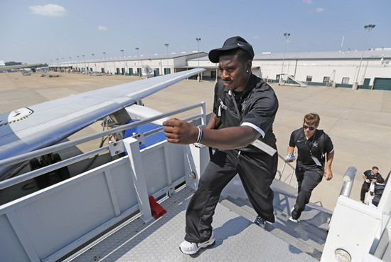 550_stacy_jet_nw.jpg