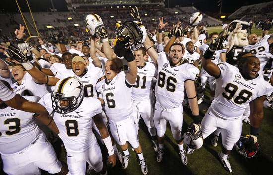 550bowlgamevu101012.jpg