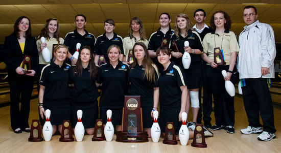 bowling team photo 2012 550 6-29-12