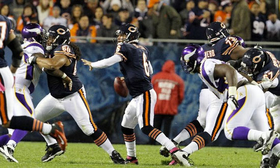 cutler_550_vikings2011.jpg