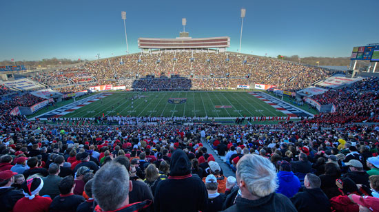 vu_crowd_liberty_bowl_550_2011.jpg