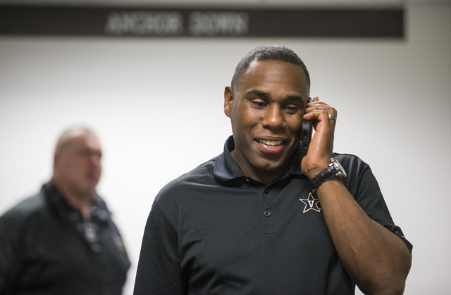 640signingday020514.jpg