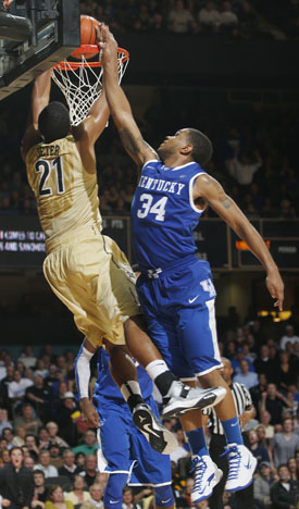 275mbbjeterdunk011013.jpg
