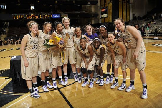 vuwbbteamseniorday201222612.jpg