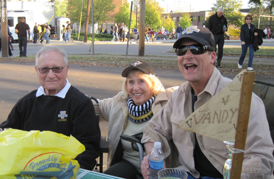 monnielusky1220550.jpg