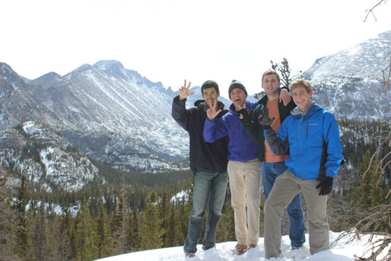 55032313mountainsvusign.jpg