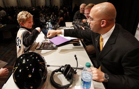 550jamesfranklincall_inshow122.jpg