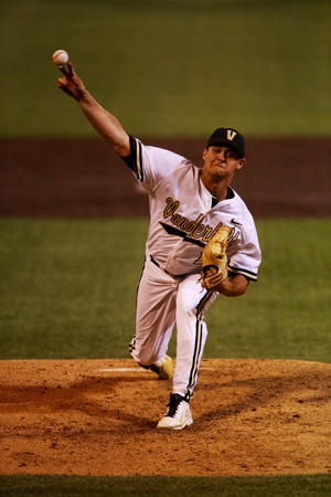 300tylerbeede53114.jpg