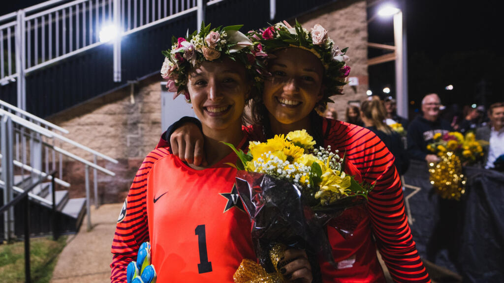Lauren Demarchi, Taiana Tolleson