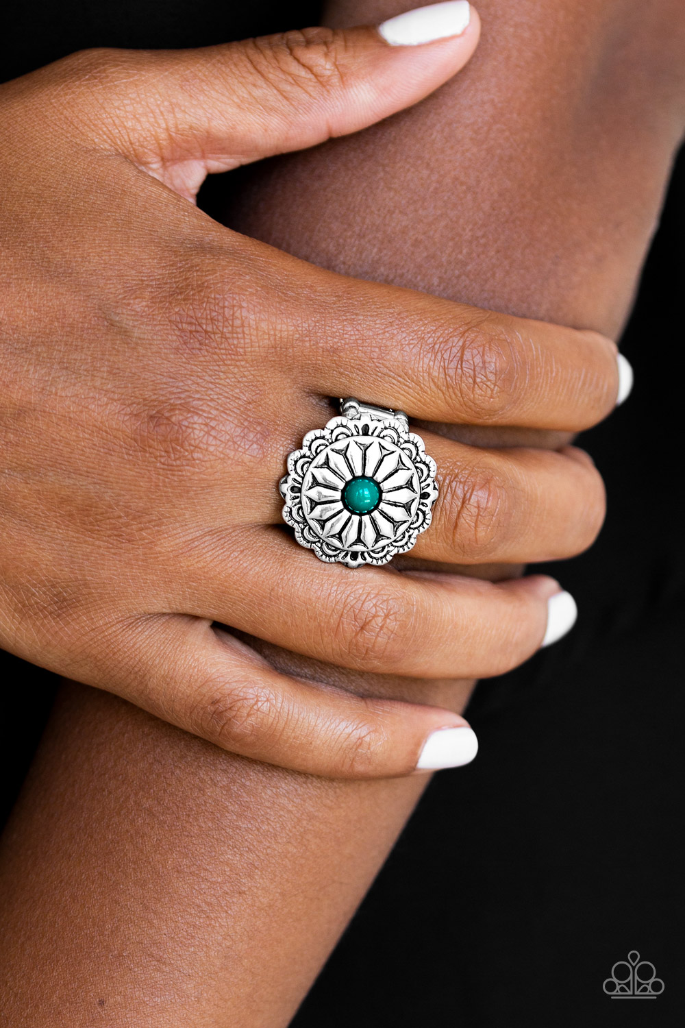 Daringly Daisy - Green - Paparazzi Accessories Ring