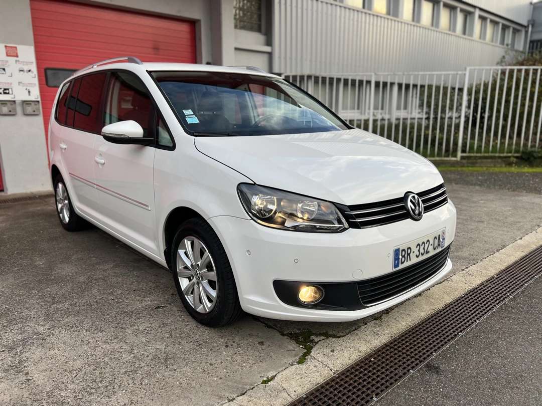 Volkswagen Touran Highline 2.0 TDI 7 Seats 2011