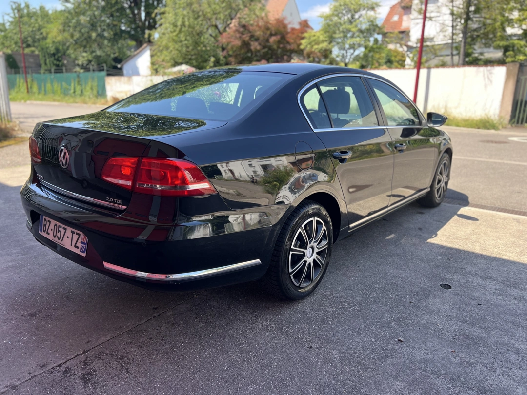 Volkswagen Passat Comfortline 2.0 TDI 140 ps 2012
