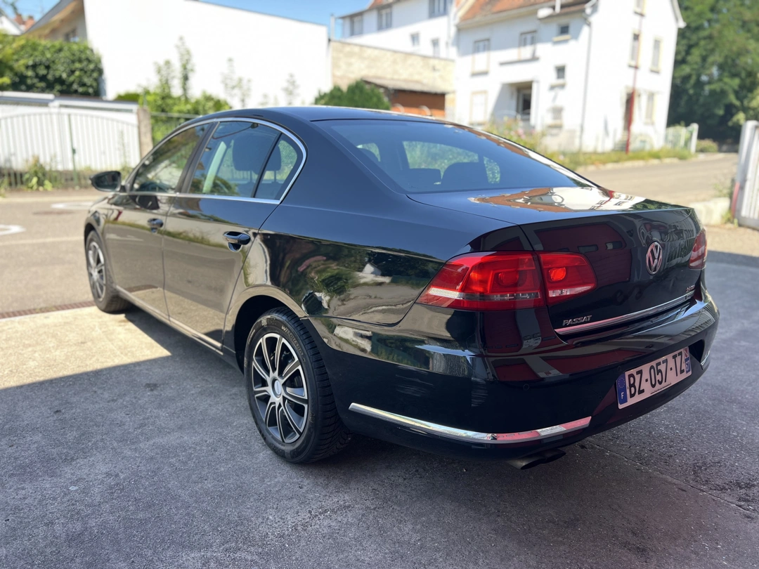 Volkswagen Passat Comfortline 2.0 TDI 140 ps 2012