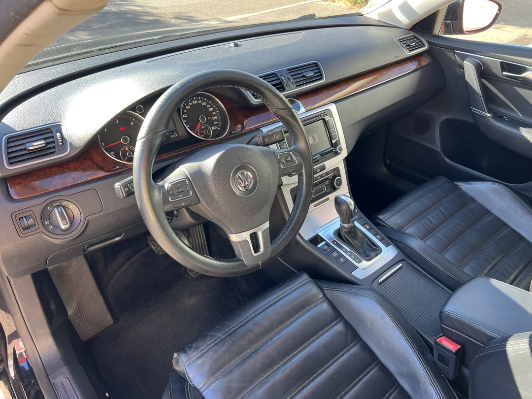 Volkswagen Passat Highline  2.0 TDI 140 ps DSG 2011