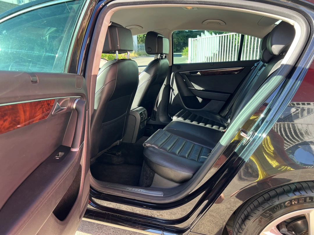Volkswagen Passat Highline  2.0 TDI 140 ps DSG 2011