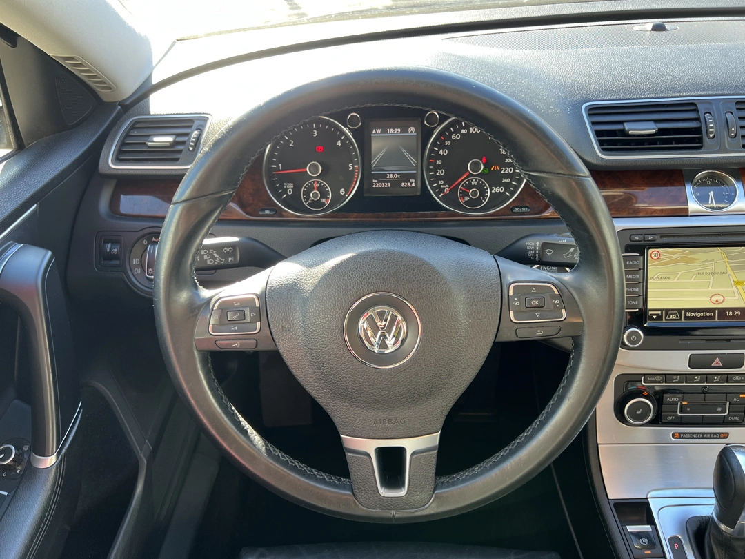 Volkswagen Passat Highline  2.0 TDI 140 ps DSG 2011