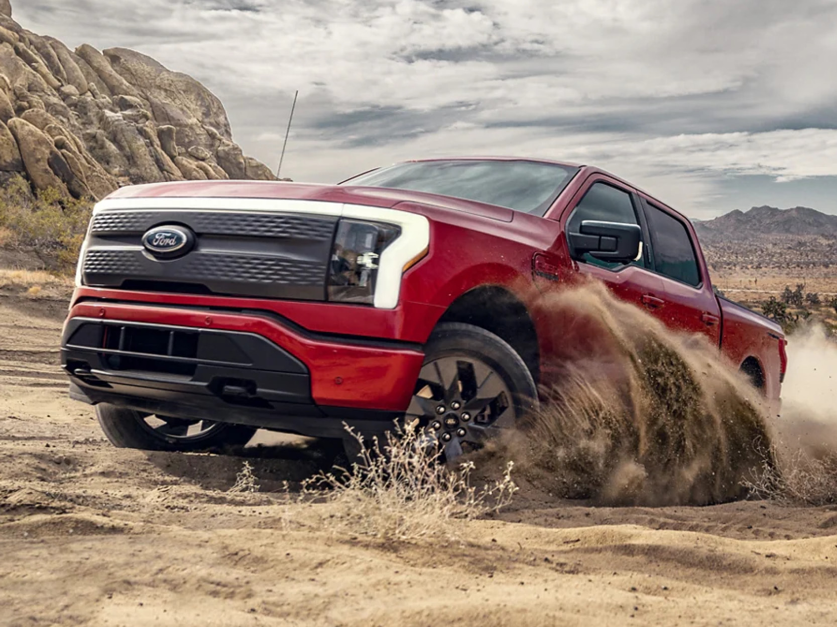 2023 Ford F-150 Lightning vs 2024 Chevy Silverado EV