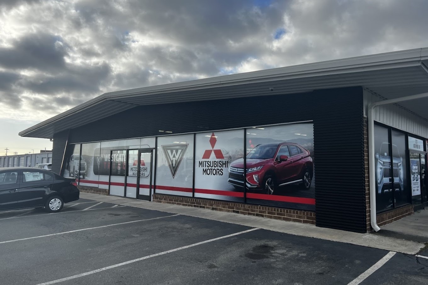 Westgate Triad Mitsubishi-exterior