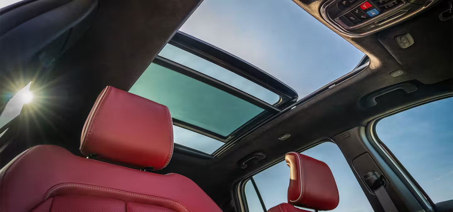 The interior of the 2024 jeep wagoneer s.