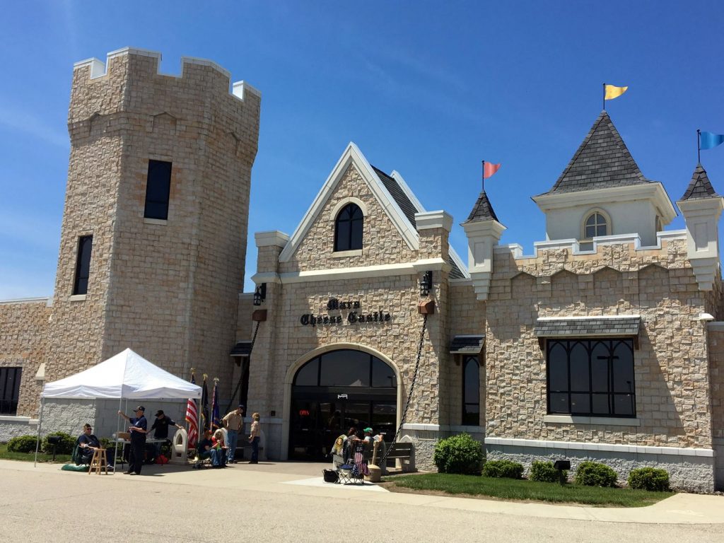 the front of Mars Cheese Castle in Kenosha, WI
