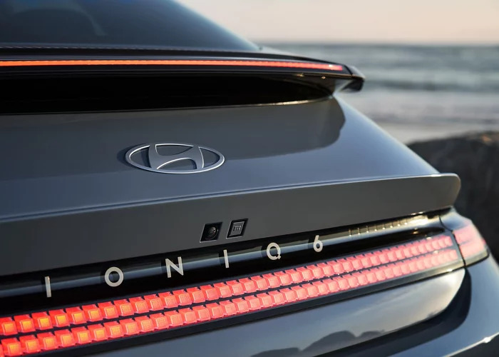 The backend of the Hyundai IONIQ 6.