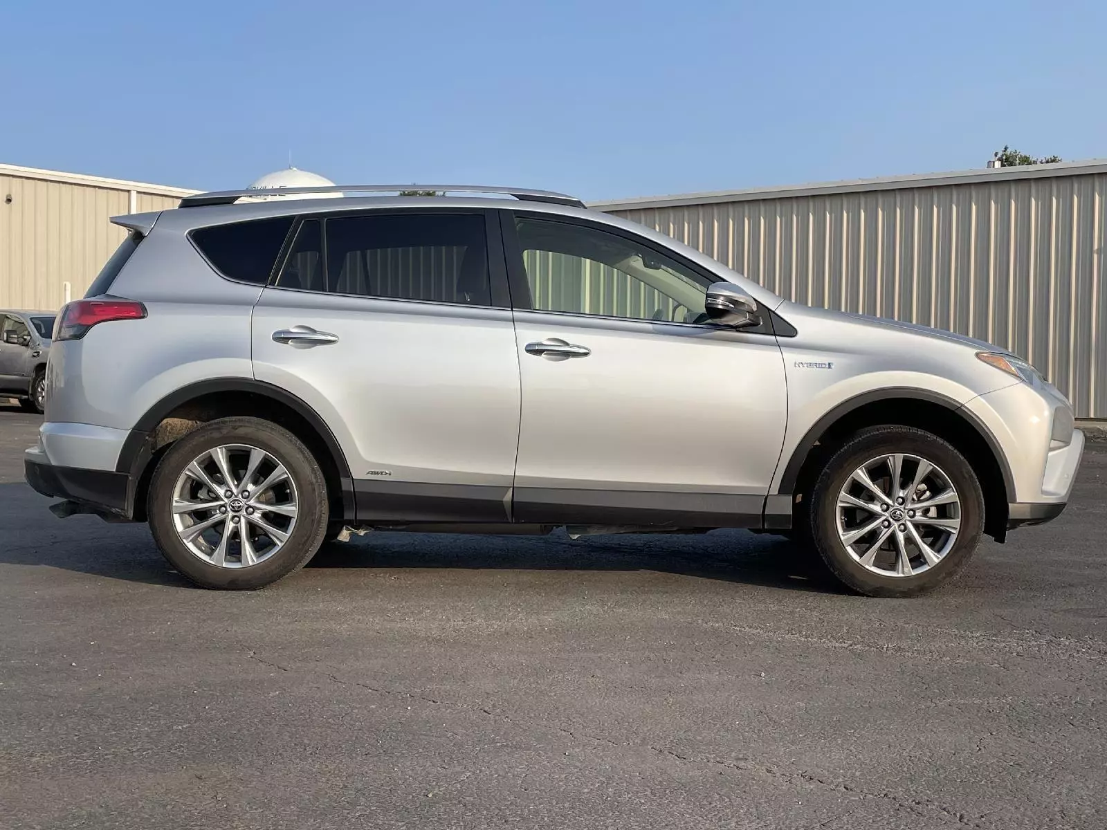 Used 2016 Toyota RAV4 Limited with VIN JTMDJREV5GD018567 for sale in Kirksville, MO