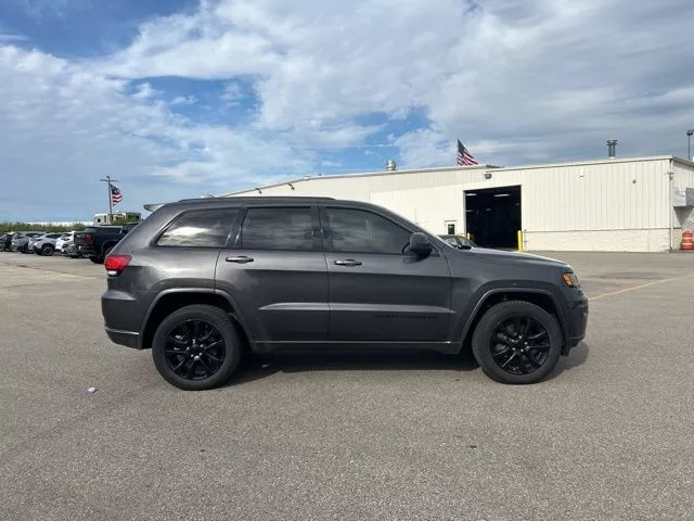 Used 2018 Jeep Grand Cherokee Altitude with VIN 1C4RJFAG6JC302945 for sale in Stoughton, WI