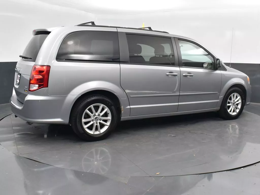 Used 2015 Dodge Grand Caravan SXT with VIN 2C4RDGCG4FR668945 for sale in East Moline, IL