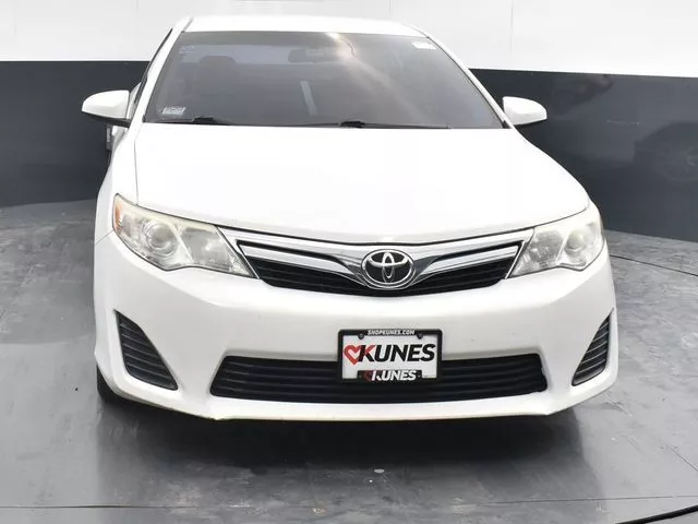 Used 2013 Toyota Camry LE with VIN 4T1BF1FK8DU700025 for sale in Woodstock, IL